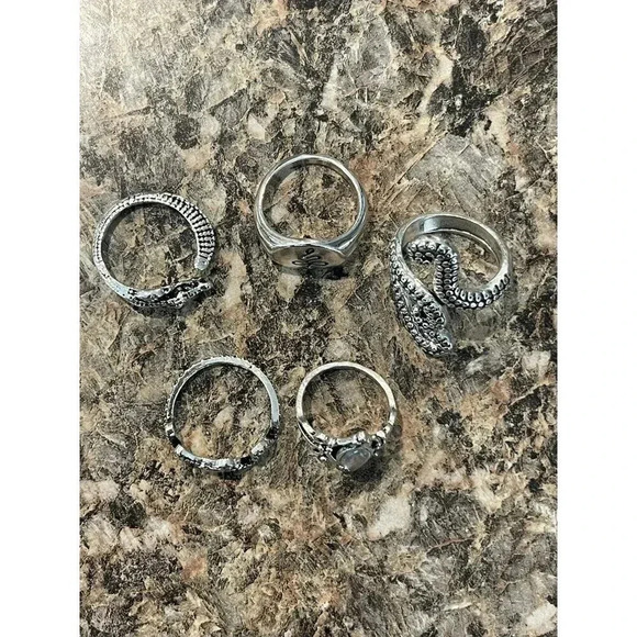 Goth Ring Lot Of 5 Silver Tone Costume Rings Octopus Snake Alligator Lot #3 - Picture 14 of 14